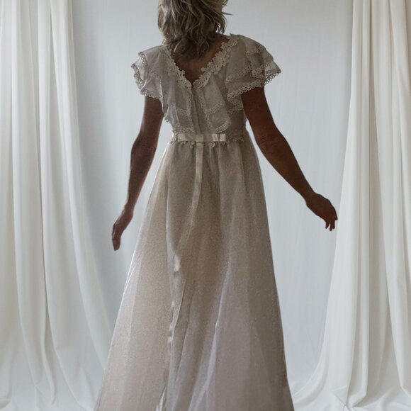 Vintage Wedding Dress - Picture 6 of 15